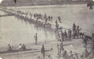 I. világháború, Osztrák-Magyar Hidászok hídépítés közben, Magyar Imre felvétele / World War I, K.u.K. pontooners building a bridge, photo (EM)