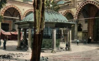 Constantinople, courtyard and fountain of the Bayazid mosque (EK)