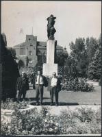 cca 1960-70 Olasz városok, életképek, 5db fotó, az egyik verzón feliratozva, különböző minőségben, 2...