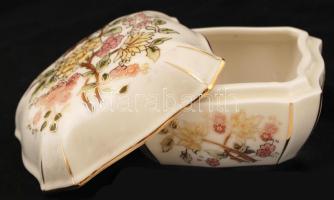 Zsolnay pillangó mintás bonbonier, kézzel festett, jelzett, hibátlan, 10×10 cm