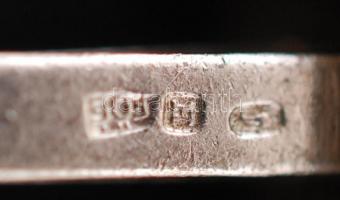 Ezüst(Ag) mandzsetta gomb, markazit kövekkel, egy pár, jelzett, br: 11,7 g