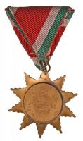 1957. "A Magyar Szabadság Érdemrend bronz fokozata" aranyozott Br kitüntetés mellszalagon ...