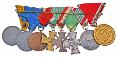 8db kitüntetés pánton összefűzve: 1922. "Magyar Bronz Érdemérem" aranyozott Br kitüntetés ...