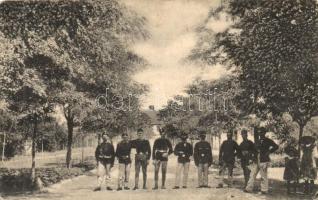 Esztergom, Kenyérmező-Tábor, Tábori főbejárat; kiadja Kaufmann F. (fa)