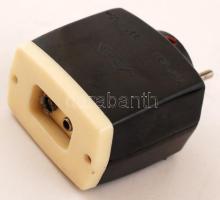 Medicor gyártmányú TYP 824 9V elemtöltő