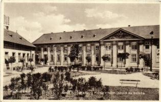 Komárom, Komárno; Gróf Klebelsberg Kuno római katolikus iskola és óvoda / school and kindergarten (EB)