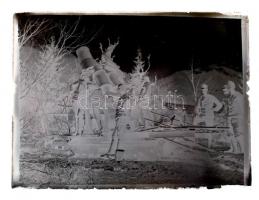 cca 1916 11 db mozgalmas világháborús üvegnegatív, rajta ágyúk, lövészárok, katonai csoportfotók / 1...
