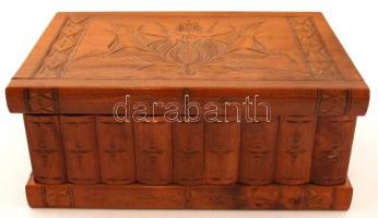 Díszesen faragott népi motívumos fa titokdoboz elrejthető zárral, titkos rekesszel, hozzá tartozó ku...