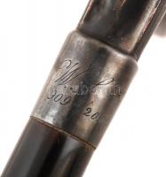 Növénymotívummal díszített ezüst fejű sétabot "V. J. [1]909 II/20." felirattal, jelzett, v...