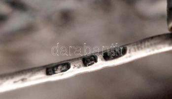 Régi, jelzett ezüst bross, korall díszítéssel / Vintage silver broche d: 4,5 cm 9,1 g