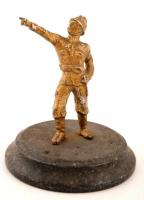 Tüzet kémlelő tűzoltó kisméretű fém szobor, kő talapzaton / Fire-guard statue. Metal, stone. 14 cm