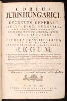 Corpus juris Hungarici seu decretum generale inclyti regni Hungariae partiumque eidem annexarum in duos tomos distinctum. Buda, 1779, typis regiae universitatis. 1-2.köt. Kopott bőrkötésben, kissé foltos lapokkal, az első kötet elő- és hátlapja elválik, a szennylap kijár.