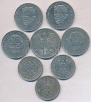 NSZK 1977-1990. 1M (3xklf) + 2M (4x) + 5M T:2,2-
FRG 1977-1990. 1 Mark (3xdiff) + 2 Mark (4x) + 5 M...