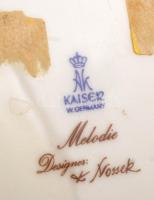 Kaiser porcelán tányér, részben kézzel festett, jelzett, hibátlan, d:30cm