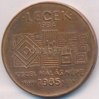 Lapis András (1942-) 1985. "Vasarely / Lecek - Kecel hálás népe" kétoldalas Br érem (42,5m...