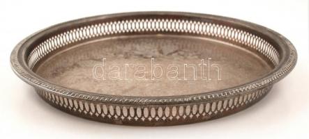 Gazdagon díszített fém tálca, d:33 cm