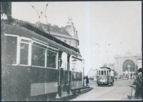 cca 1930-1940 Budapest, Villamosok a Rákóczi úton, későbbi fotómásolat, 10x15 cm