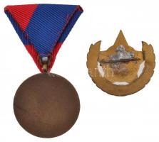 ~1960-1970. "Hűség a néphez, hűség a párthoz" zománcozott kitüntető jelvény dísztokban, ja...