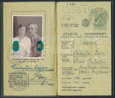 1937 Bp., A Magyar Királyság által kiállított fényképes útlevél házaspár részére / Hungarian passport