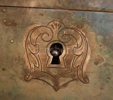 Berndorf alpakka doboz, kulcs nélkül, jelzett, 10×14 cm