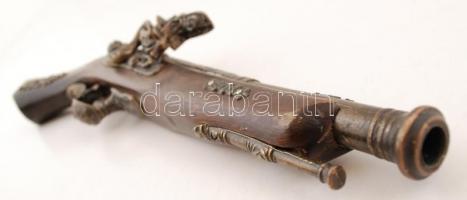 Kb. 16-17. századi ütőkakasos elöltöltős pisztoly, díszes replika, működő lakattal, h: 38 cm