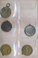 14db-ból álló vegyes fém és bronz sportérem gyűjtemény műbőr albumba rendezve, főleg 1930-as évekből...