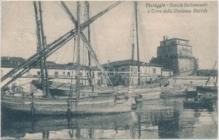 Viareggio, Canale Burlamacchi, Torre fella Contessa Matilde / tower, channel, ships (EK)