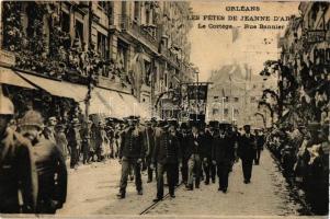 Orleans, Fetes de Jeanne dArc, Le Cortege, Rue Bannier / Celebrations of Joan of Arc, The Procession, street (fl)