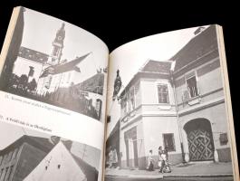 Heitler László, Szalay Antal: Pápa. 1982, Veszprém Megyei Idegenforgalmi Hivatal. Kiadói papír kötés...