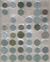 434db-os vegyes külföldi fémpénz tétel albumba rendezve T:vegyes
434pcs of various metal coins in a...