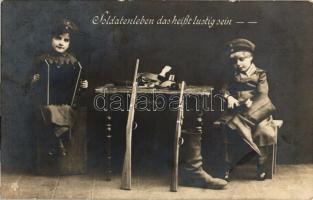 Soldatenleben das heisst lustig sein / WWI German military humour, children