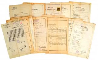 cca 1930-1940 Vegyes pesti izraelita hitközségi iratok: anyakönyvi kivonatok, anyakönyvi igazolások, egy része az 1939. évi IV. törvénycikkel (második zsidótörvény) kapcsolatban