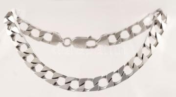 Ezüst, szögletes szemű, vastag karlánc,jelzett,  Ag., 22,2gr., 22,5cm/ Silver, square-eyed, thick chains, marked, Ag. 22,2gr. 22,5cm