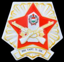 ~1970. "BM Tartalékos Tisztképző Iskola" jelzett hollóházi porcelán emlékplakett eredeti d...