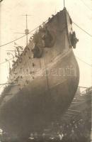 SS Zrínyi gőzhajó szárazföldön / Hungarian steamship, photo (EB)