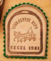 1981 Kecel, Duna-alpesi Kupa, díszes, festett réz plakett, fá talapzaton, 20×27 cm
