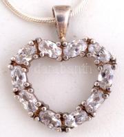 Ezüst(Ag) szív függő cirkónia kövekkel díszítve, ezüst(Ag) láncon, jelzett, h: 42 cm, br: 10,5 g