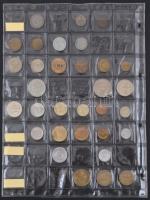 423db-os vegyes magyar és külföldi fémpénz tétel albumba rendezve T:vegyes
423pcs of various metal ...