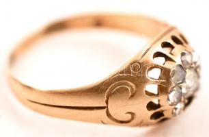 Arany 14K (Au) fejes gyűrű, gyémántokkal (7db), egyik hiányzik, jelzett, méret:61, bruttó:4,2 g