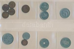 111db-os vegyes magyar és külföldi fémpénz tétel albumba rendezve, nem minden oldal beillesztett, kö...