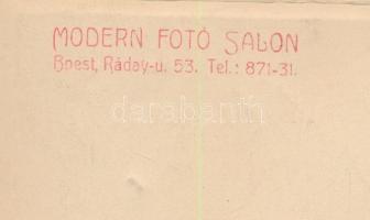 cca 1930 Kvassay: Karácsony, kartonra kasírozott fotó, Modern Fotó Salon, pecséttel jelzett, sérülés...