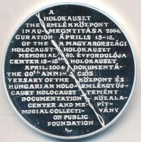 Kiss György (1943-) 2004. "A holokauszt emlékközpont megnyitása" Ag emlékérem eredeti tokb...