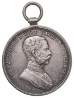 1914. "Ferenc József II. osztályú Ezüst Vitézségi Érem" jelzetlen Ag kitüntetés mellszalag nélkül. Szign.: Tautenhayn T:2,2-  Hungary 1914. "Silver Gallantry Medal, IInd Class" Ag decoration without hallmark, without ribbon. Sign.: Tautenhayn C:XF,VF