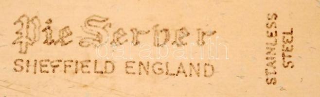 Ezüst (Ag.) nyelű tortalapát, jelzett (Sheffield), eredeti dobozában, h:25 cm