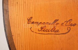 cca 1900 Campanello d'oro Sicilia olasz mandolin, a test peremén kis sérüléssel, két húrja hián...