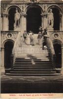 Venice, Venezia; 'Scala dei Giganti, nel cortile del Palazzo Ducale' / Giant staircase in the courtyard of the Palazzo Ducale (r)