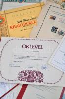 10db vegyes szocialista kitüntetést adományozó okirat, kitüntető oklevél, igazolvány, emléklap