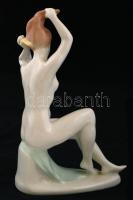 Aquincumi fésülködő akt, kézzel festett, jelzett, hibátlan, m:21 cm