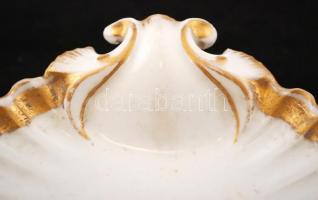 Pajzs jelzéssel kagyló formájú tálka, porcelán, kopott aranyozással, d:13cm