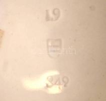 Pajzs jelzéssel kagyló formájú tálka, porcelán, kopott aranyozással, d:13cm